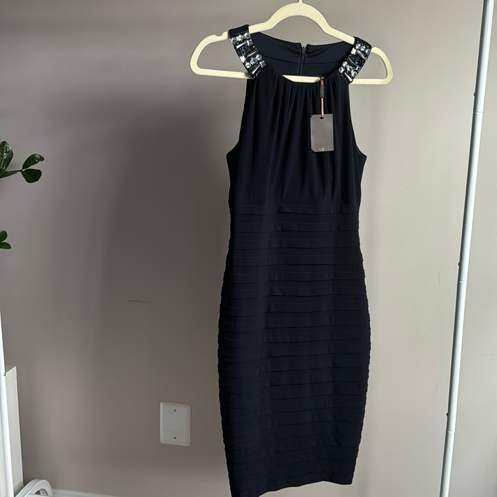 Melanie Lyne dress. Size 8.